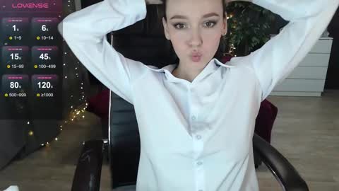 Snapshot of sexy_alexxia chatting on 09/27/25, 04:45 Alexia online show from 09/27/25, 04:45