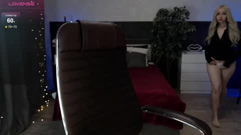 Snapshot of sexy_alexxia chatting on 10/05/25, 01:42 Alexia online show from 10/05/25, 01:42