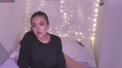 Snapshot of sexy_and_naughty_girl chatting on 01/11/25, 12:44 Lucy Annyy online show from 01/11/25, 12:44