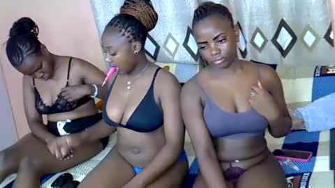 sexy_berry01 online show from 02/05/26, 01:10