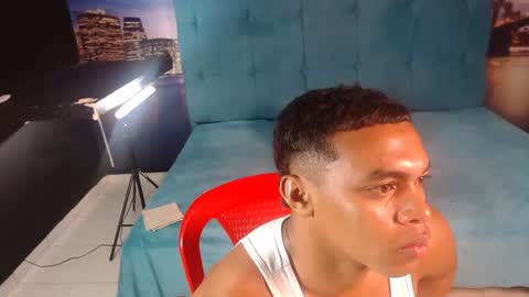 sexy_bigcock01 online show from 02/01/25, 12:05