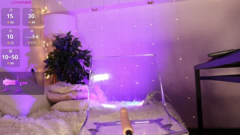 Lina online show from 01/24/25, 10:41