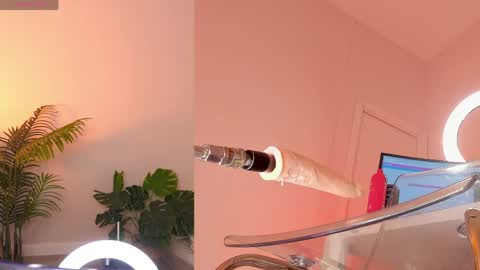 Lina online show from 04/14/26, 11:22