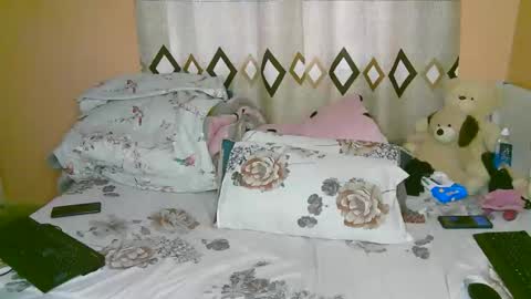 sexy_bluegirl online show from 10/13/25, 01:22