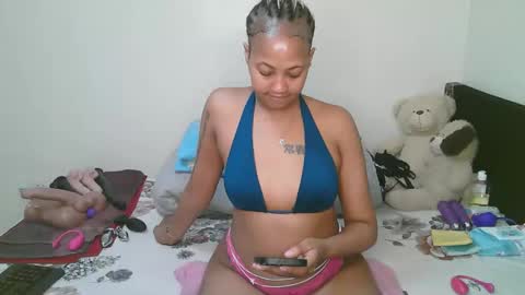 sexy_bluegirl online show from 05/01/26, 04:22