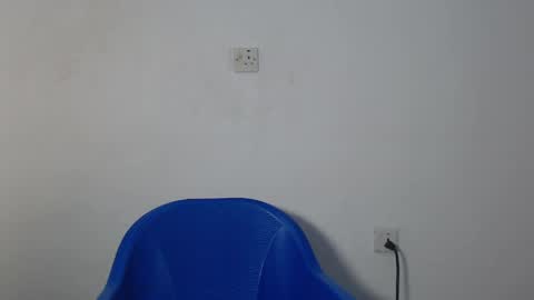 sexy_bluey247 online show from 04/08/26, 06:08