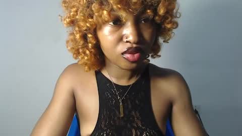 sexy_bluey247 online show from 04/11/26, 03:22