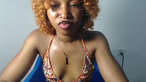 sexy_bluey247 online show from 04/13/26, 05:29