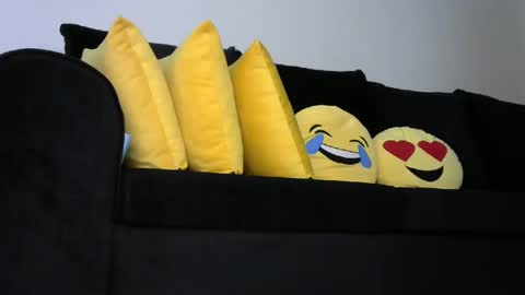 liya online show from 02/07/25, 10:52