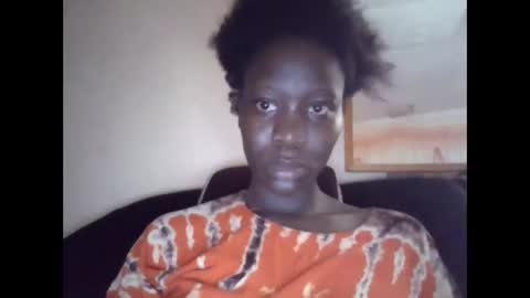 sexy_butty01 online show from 10/17/25, 10:29