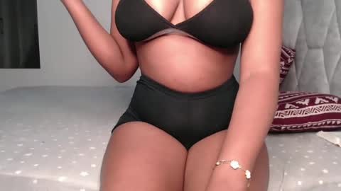 Snapshot of sexy_chocolata chatting on 03/05/25, 08:54 chocolata online show from 03/05/25, 08:54