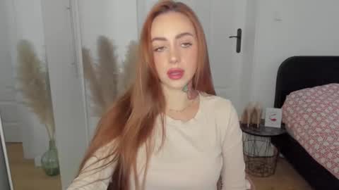 Snapshot of sexy_coralie chatting on 10/30/25, 07:54 C o r a l i e online show from 10/30/25, 07:54