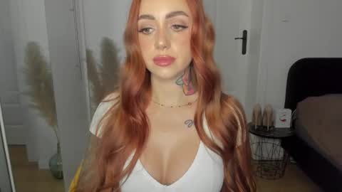 Snapshot of sexy_coralie chatting on 11/13/25, 03:00 C o r a l i e online show from 11/13/25, 03:00