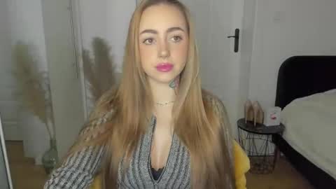 C o r a l i e online show from 02/23/26, 07:28