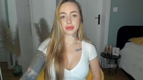 C o r a l i e online show from 04/08/26, 07:30