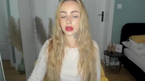 C o r a l i e online show from 05/31/26, 01:40
