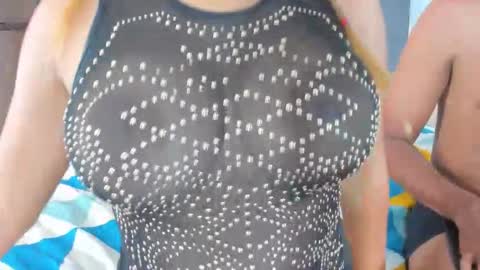 Snapshot of sexy_couple_xx1 chatting on 01/10/26, 04:58 sexy_couple_xx1 online show from 01/10/26, 04:58