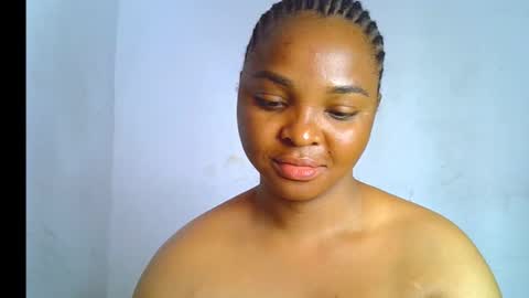 Clara online show from 12/04/25, 07:06