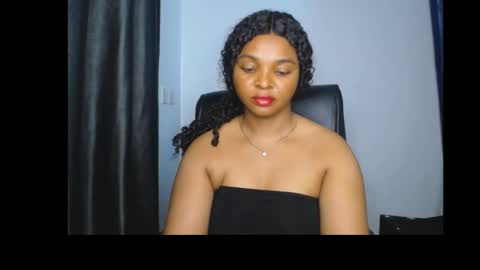 Snapshot of sexy_ebonygirl_ chatting on 01/18/26, 07:39 Clara online show from 01/18/26, 07:39