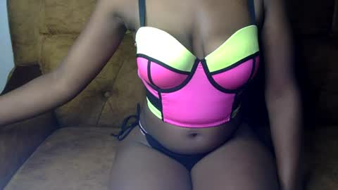 Snapshot of sexy_ellahh chatting on 07/17/26, 12:50 Ellahh online show from 07/17/26, 12:50