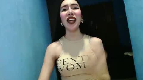 sexy_emily92 online show from 02/16/26, 07:48