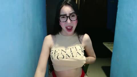 sexy_emily92 online show from 03/28/26, 06:46