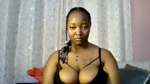 Snapshot of sexy_helle chatting on 07/13/26, 04:21 sexy_helle online show from 07/13/26, 04:21