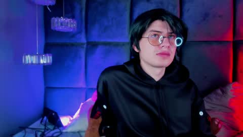 Snapshot of sexy_hot_boyy chatting on 12/06/24, 10:38 Dereck Martinez online show from 12/06/24, 10:38