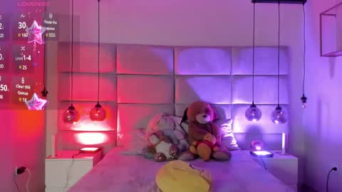 Snapshot of sexy_hot_boyy chatting on 12/07/24, 11:29 Dereck Martinez online show from 12/07/24, 11:29