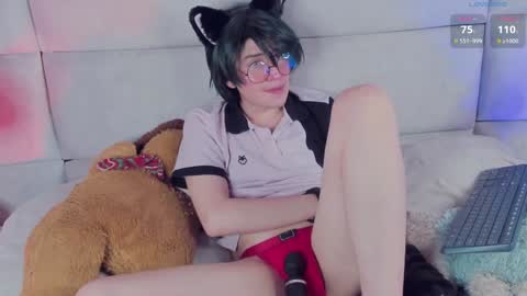 Snapshot of sexy_hot_boyy chatting on 12/08/24, 03:02 Dereck Martinez online show from 12/08/24, 03:02