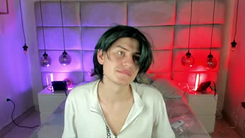 Snapshot of sexy_hot_boyy chatting on 12/10/24, 11:43 Dereck Martinez online show from 12/10/24, 11:43