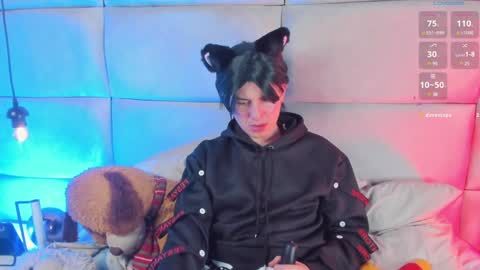 Snapshot of sexy_hot_boyy chatting on 12/12/24, 10:34 Dereck Martinez online show from 12/12/24, 10:34