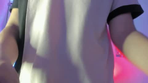 Snapshot of sexy_hot_boyy chatting on 12/18/24, 11:56 Dereck Martinez online show from 12/18/24, 11:56