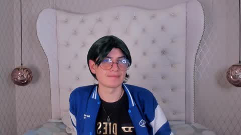 Snapshot of sexy_hot_boyy chatting on 12/27/24, 02:12 Dereck Martinez online show from 12/27/24, 02:12