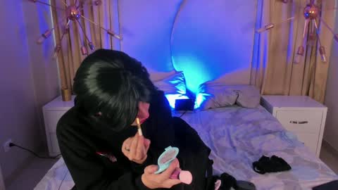 Snapshot of sexy_hot_boyy chatting on 12/28/24, 01:06 Dereck Martinez online show from 12/28/24, 01:06