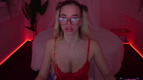 Snapshot of sexy_ira chatting on 02/20/25, 12:25 Ira online show from 02/20/25, 12:25