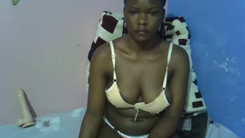 Snapshot of sexy_ivvy02 chatting on 04/15/26, 09:49 Iovelyne online show from 04/15/26, 09:49