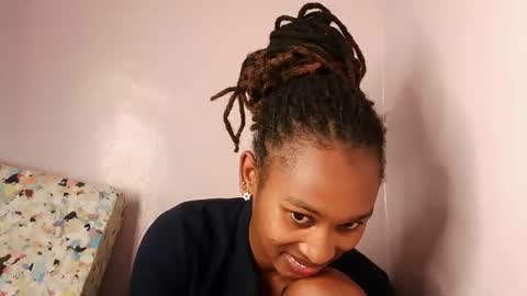 Snapshot of sexy_joyline chatting on 12/18/25, 02:28 joy online show from 12/18/25, 02:28