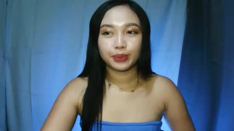 sexy_kella1 online show from 12/04/25, 11:30