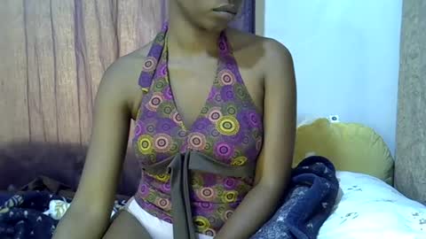 Snapshot of sexy_leila3 chatting on 06/18/26, 10:41 kayla online show from 06/18/26, 10:41