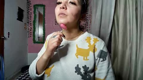 sexy lolas online show from 10/26/25, 05:02