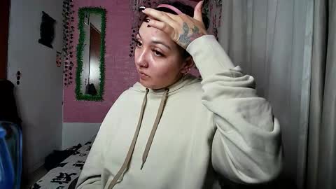 sexy lolas online show from 11/13/25, 01:48