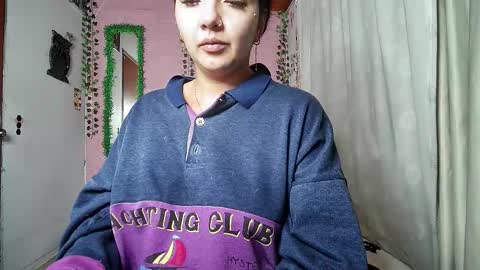 sexy lolas online show from 02/15/26, 07:51