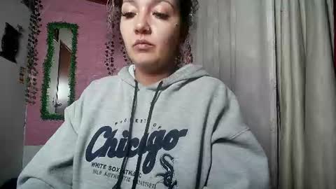 Snapshot of sexy_lolas chatting on 06/22/26, 03:36 sexy lolas online show from 06/22/26, 03:36