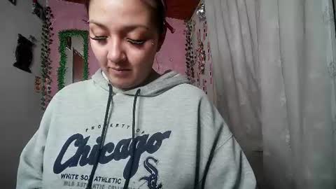 Snapshot of sexy_lolas chatting on 06/23/26, 05:16 sexy lolas online show from 06/23/26, 05:16