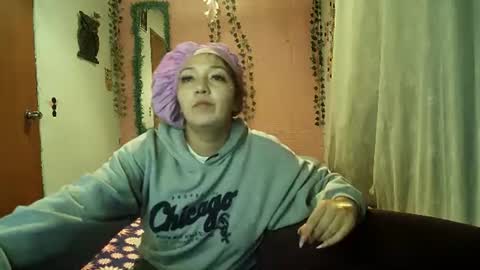 Snapshot of sexy_lolas chatting on 06/24/26, 01:59 sexy lolas online show from 06/24/26, 01:59
