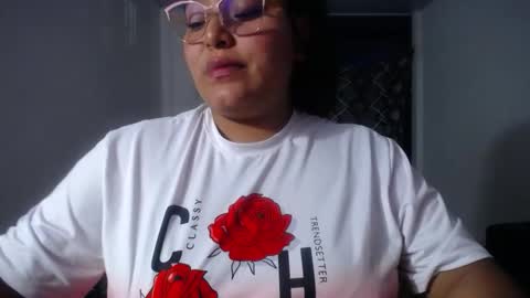 Snapshot of sexy_love_15 chatting on 12/22/25, 04:53 SIRENA LOVE online show from 12/22/25, 04:53