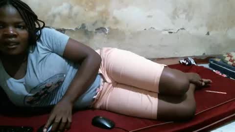 sexy_lunah online show from 12/01/25, 07:30