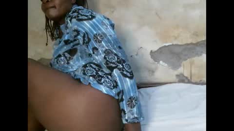 sexy_lunah online show from 12/15/25, 06:56