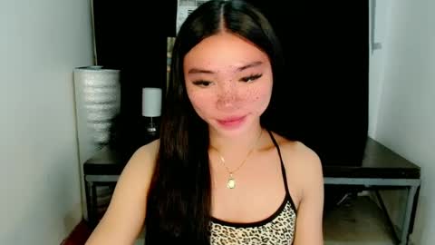 Snapshot of sexy_mikaxoxo chatting on 03/09/25, 06:17 mika online show from 03/09/25, 06:17